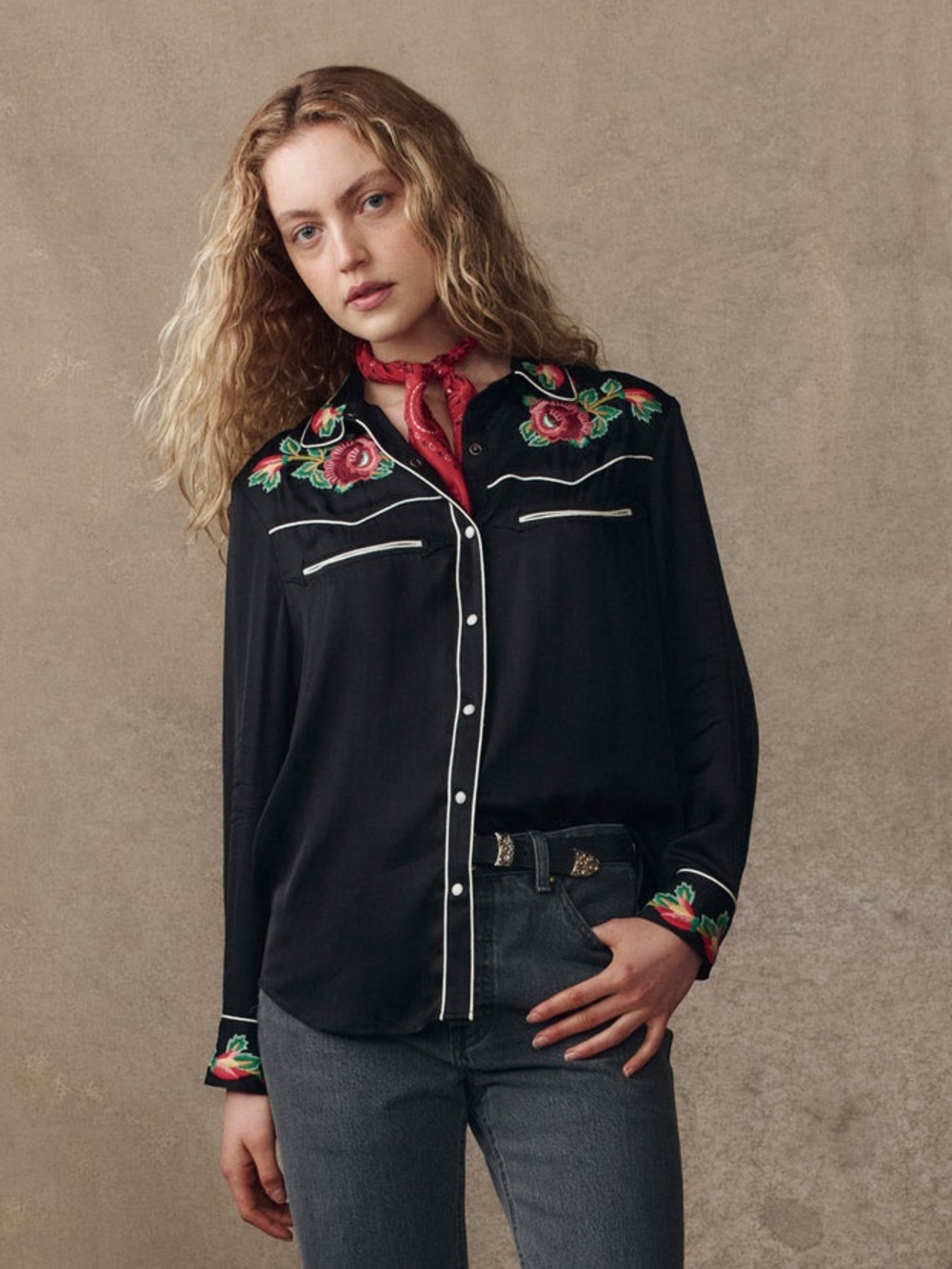 NWT The Great Heirloom Embroidery Rose Snap-Up Shirt in Black